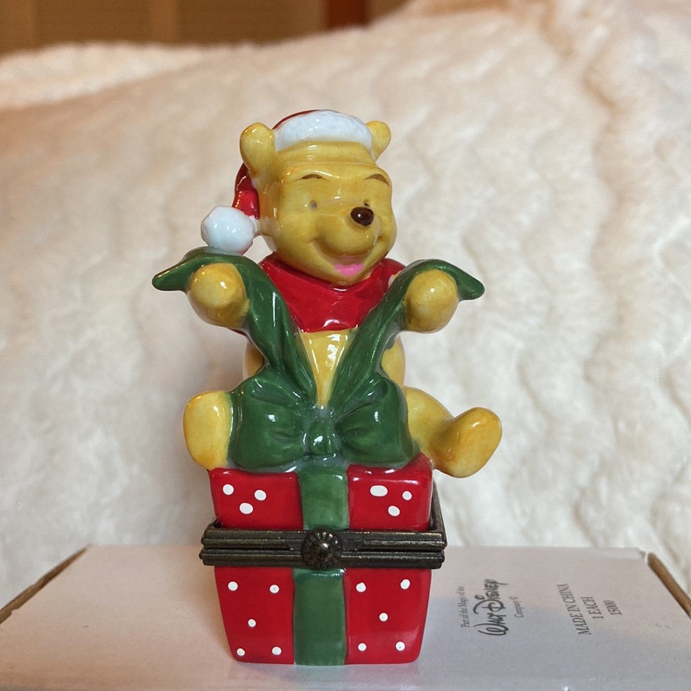 NWT Vintage Disney Classic Pooh December Trinket Box Midwest of
Cannon Falls
